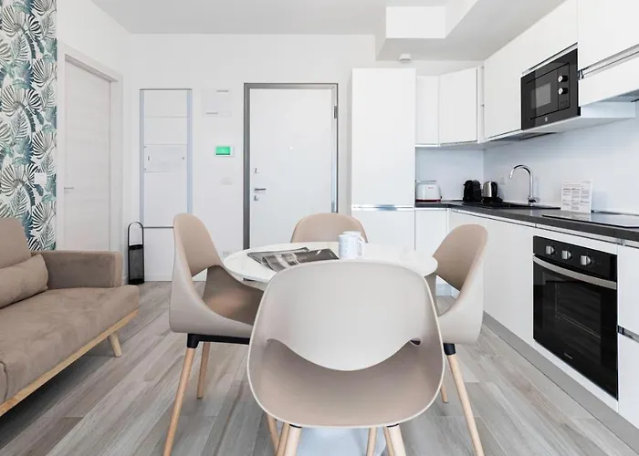 Lägenhet Pasolini 70 A - Uptown