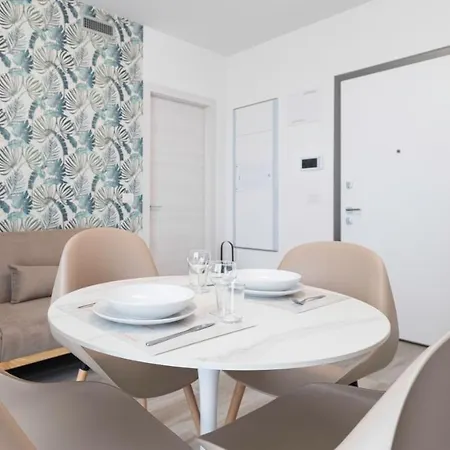 Apartman Pasolini 70 A - Uptown